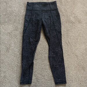 Athleta Salutation Stash Pocket Tight S